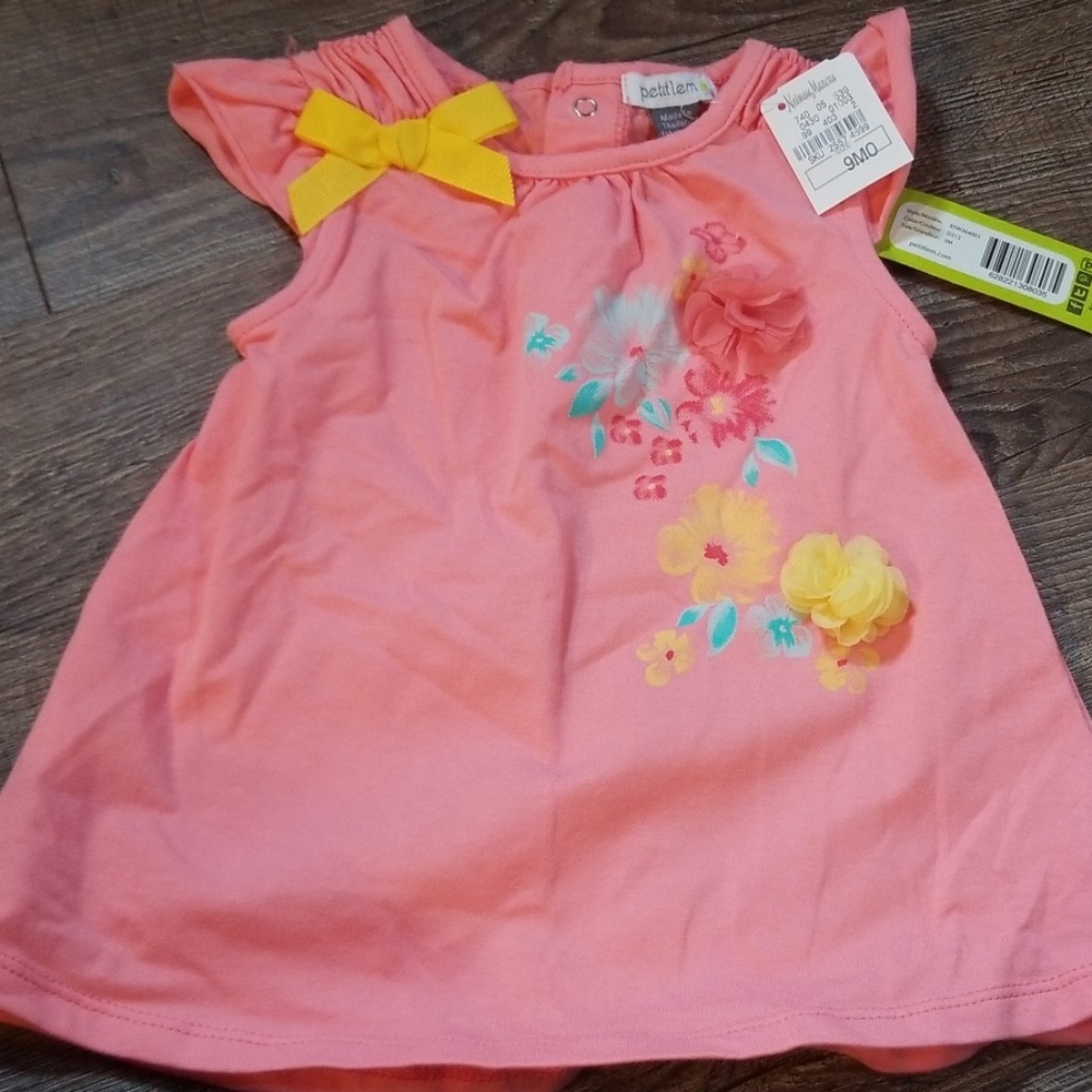 NWT pink top with flowers